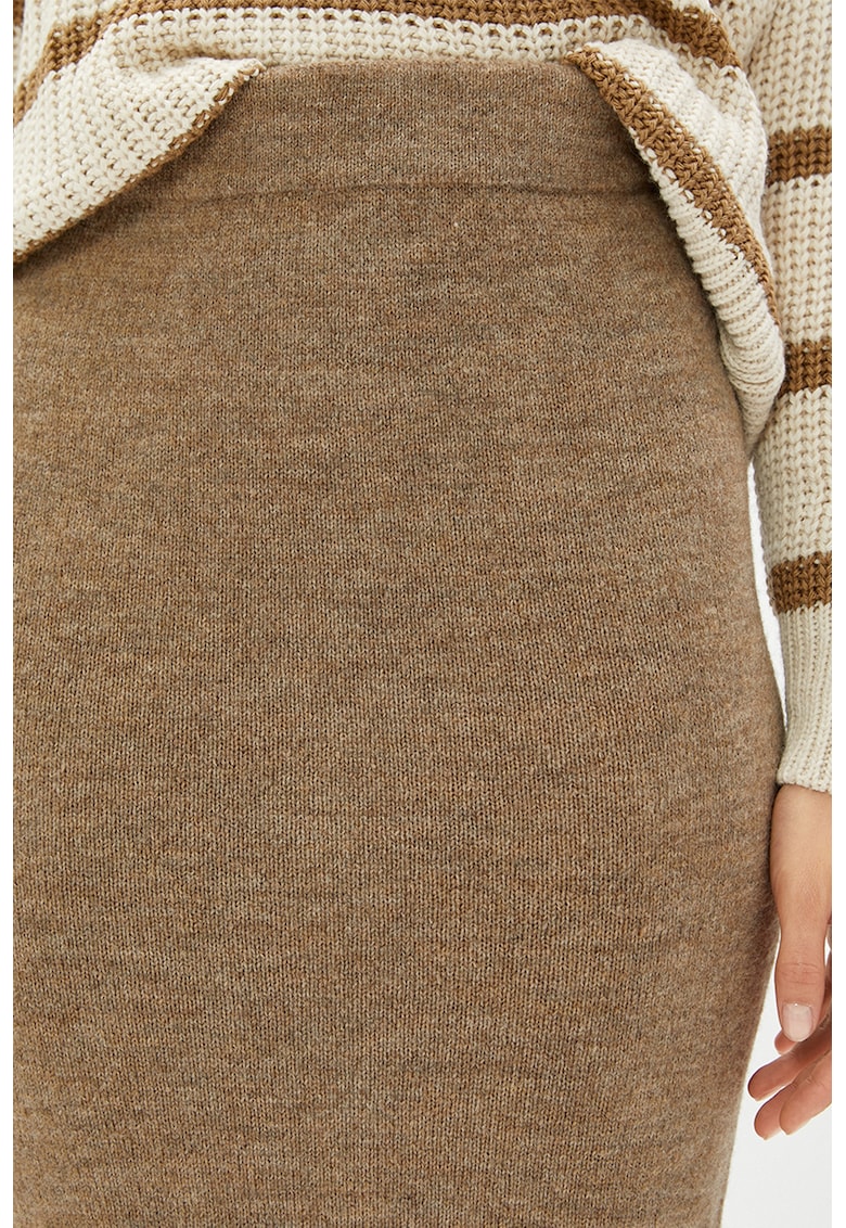 Fusta midi din tricot cu terminatii striate