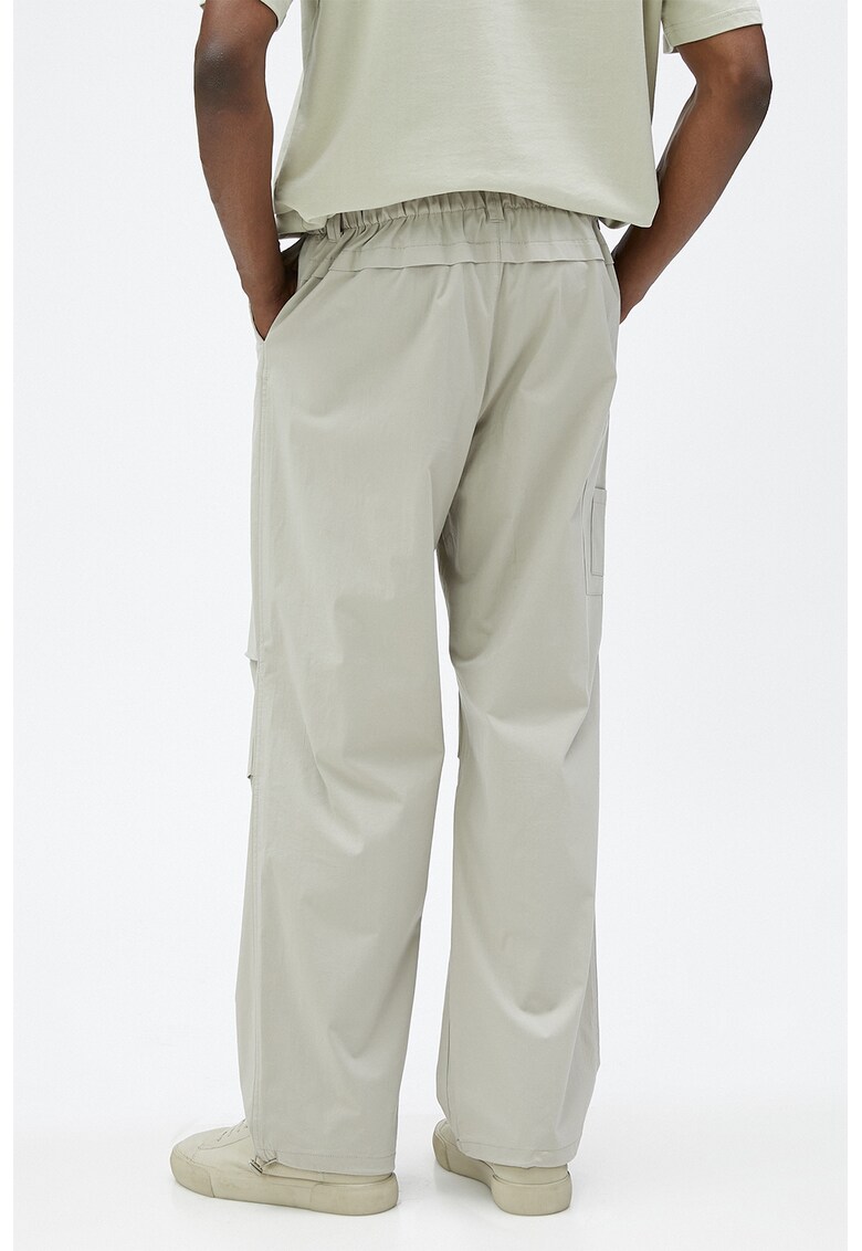 Pantaloni drepti cu buzunare laterale