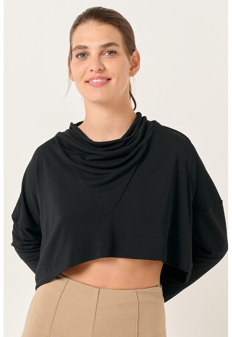 Bluza crop cu maneci cazute