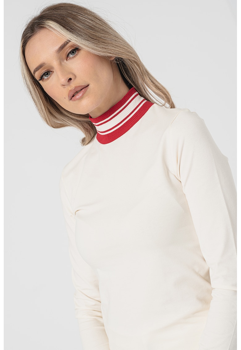 Bluza cu guler inalt contrastant