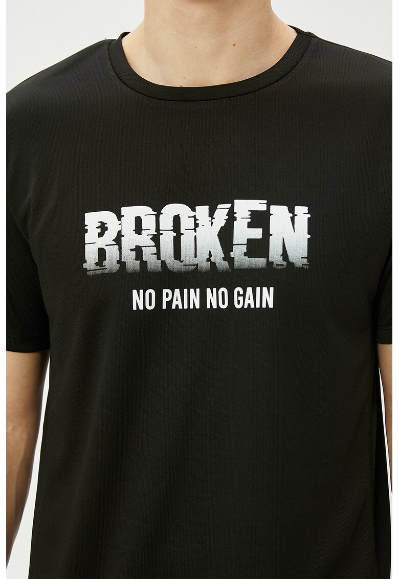 Tricou cu text