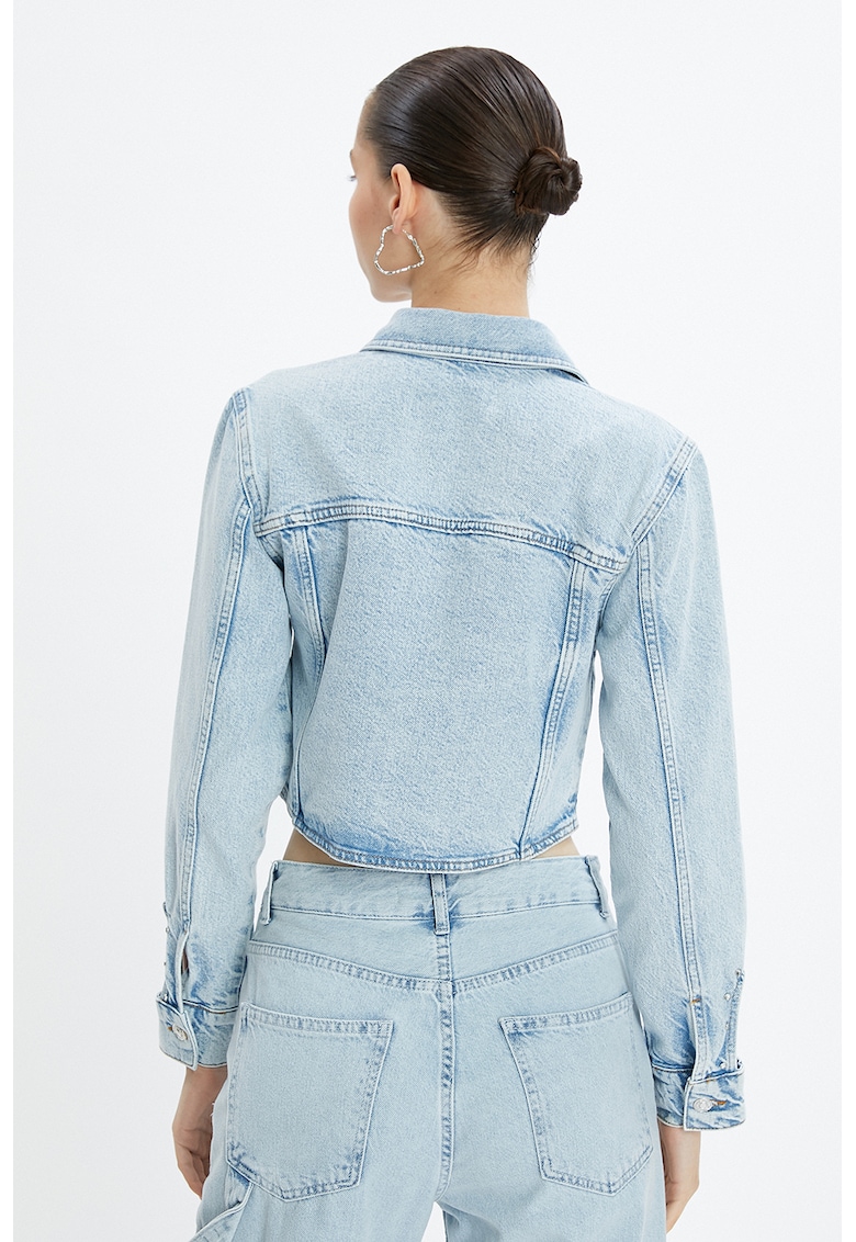 Jacheta crop de denim cu decupaje