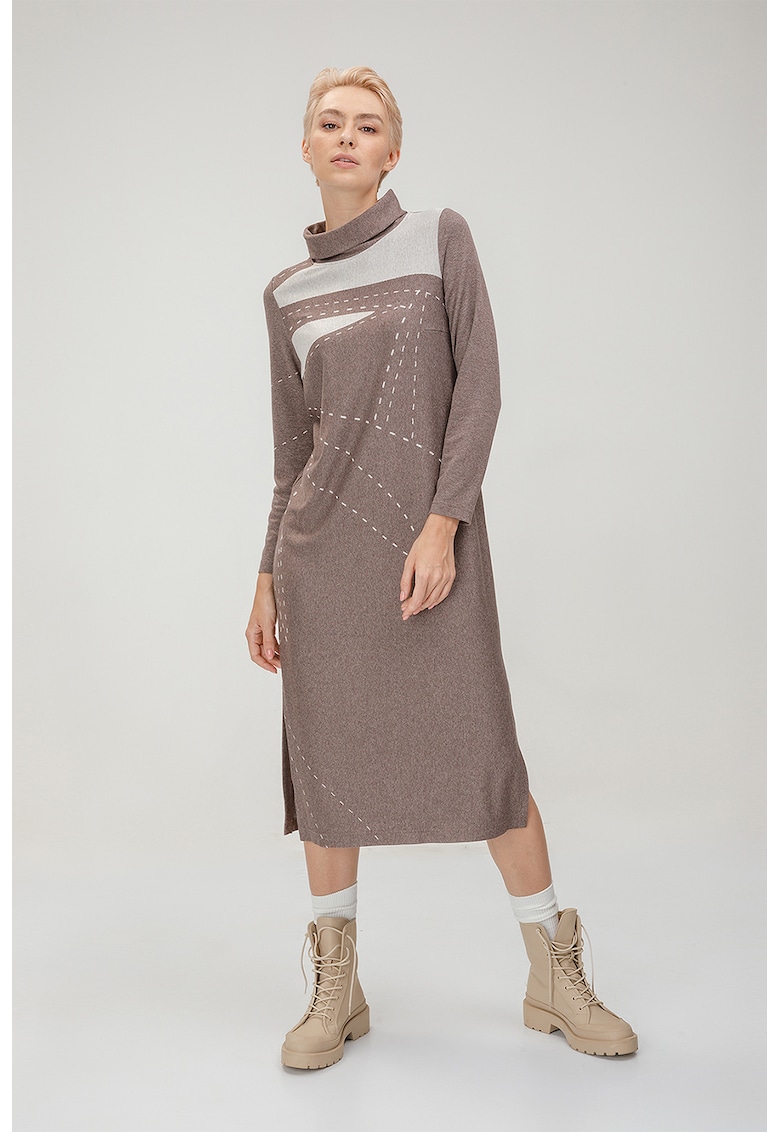 Rochie-pulover cu guler inalt si slit lateral