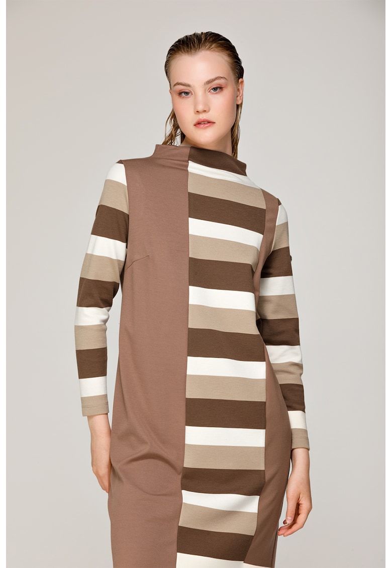 Rochie dreapta cu model in dungi