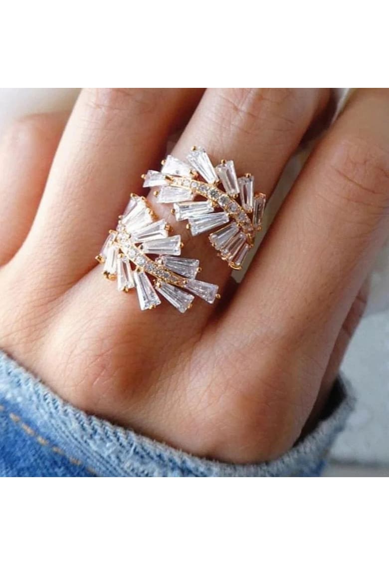 Inel auriu - reglabil - cu frunzulite si pietre din zirconiu - Francina C29