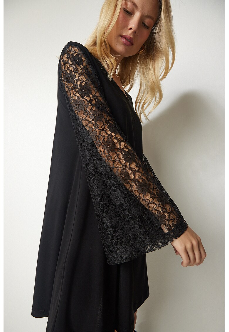 Rochie lejera cu maneci de dantela