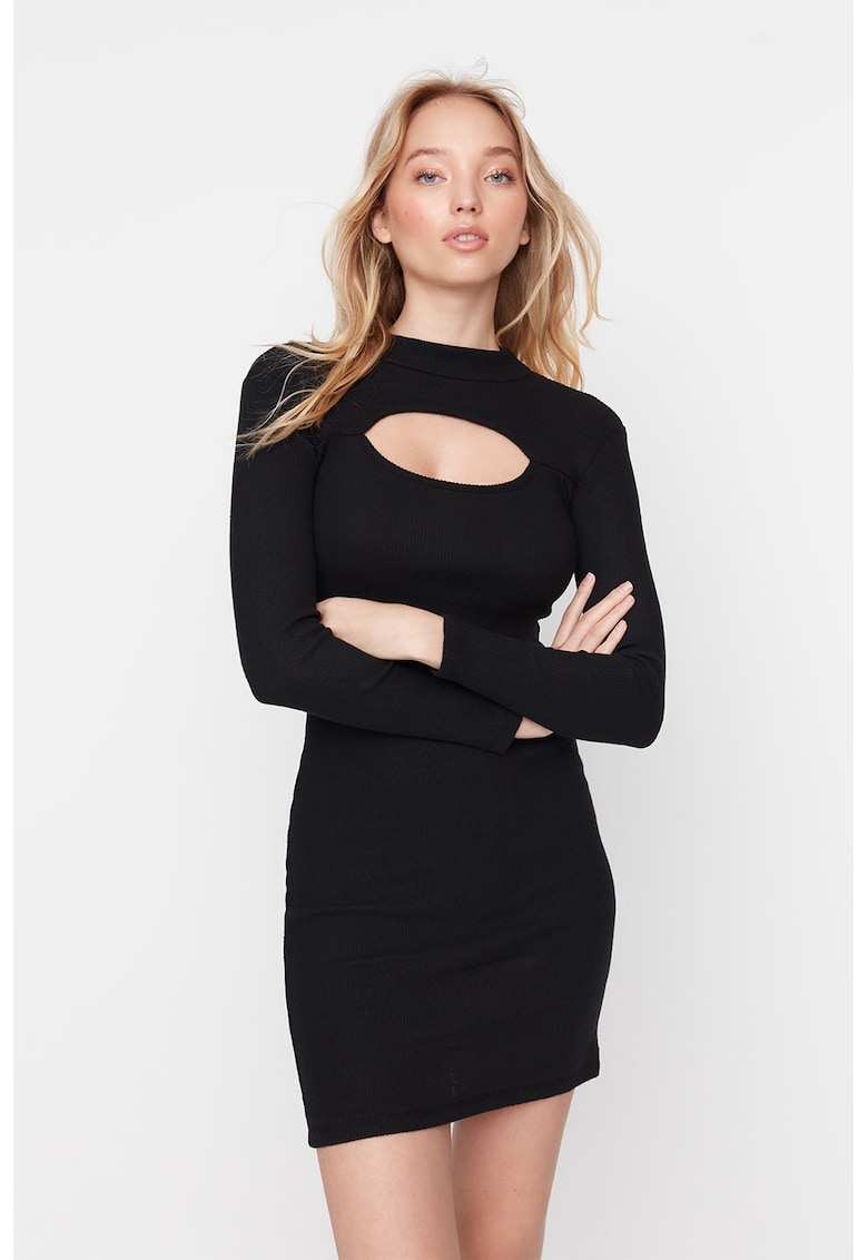 Rochie-pulover bodycon cu decupaj frontal