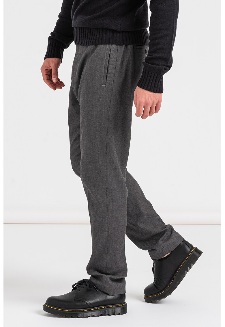 Pantaloni cu model uni si 4 buzunare