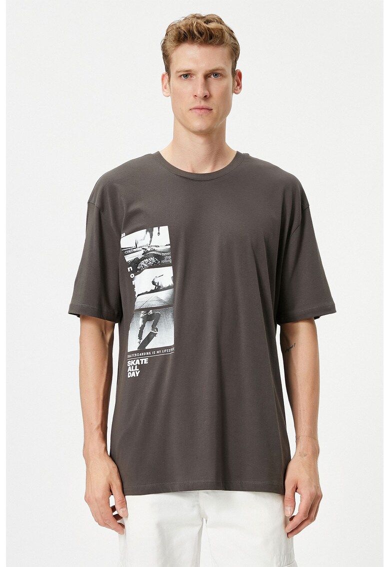 Tricou cu maneci cazute si croiala lejera