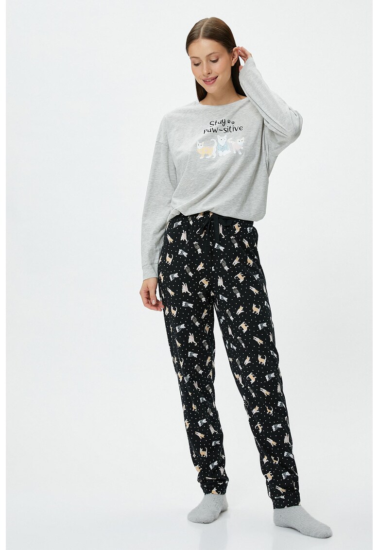 Pijama cu pisici