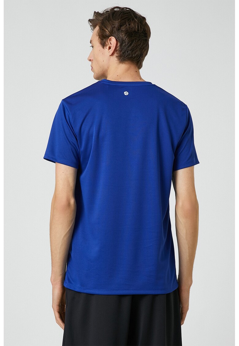 Tricou cu decolteu la baza gatului si imprimeu cu dungi