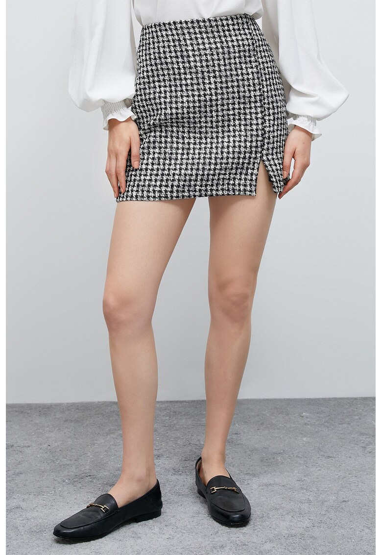 Fusta mini cu slituri laterale