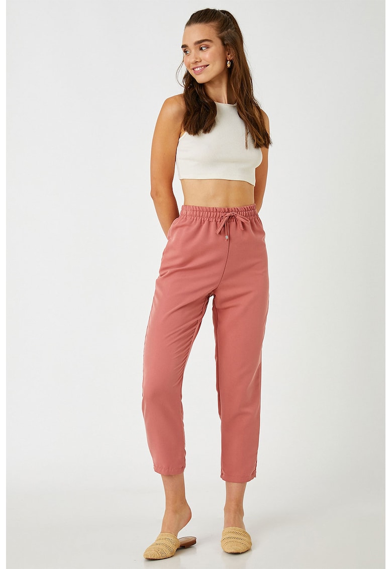 Pantaloni crop cu snur in talie