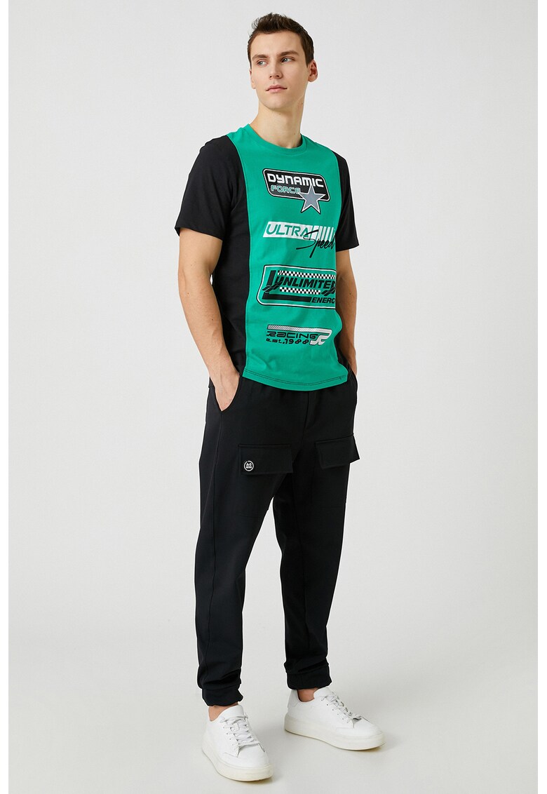 Tricou cu decolteu la baza gatului si imprimeu floral