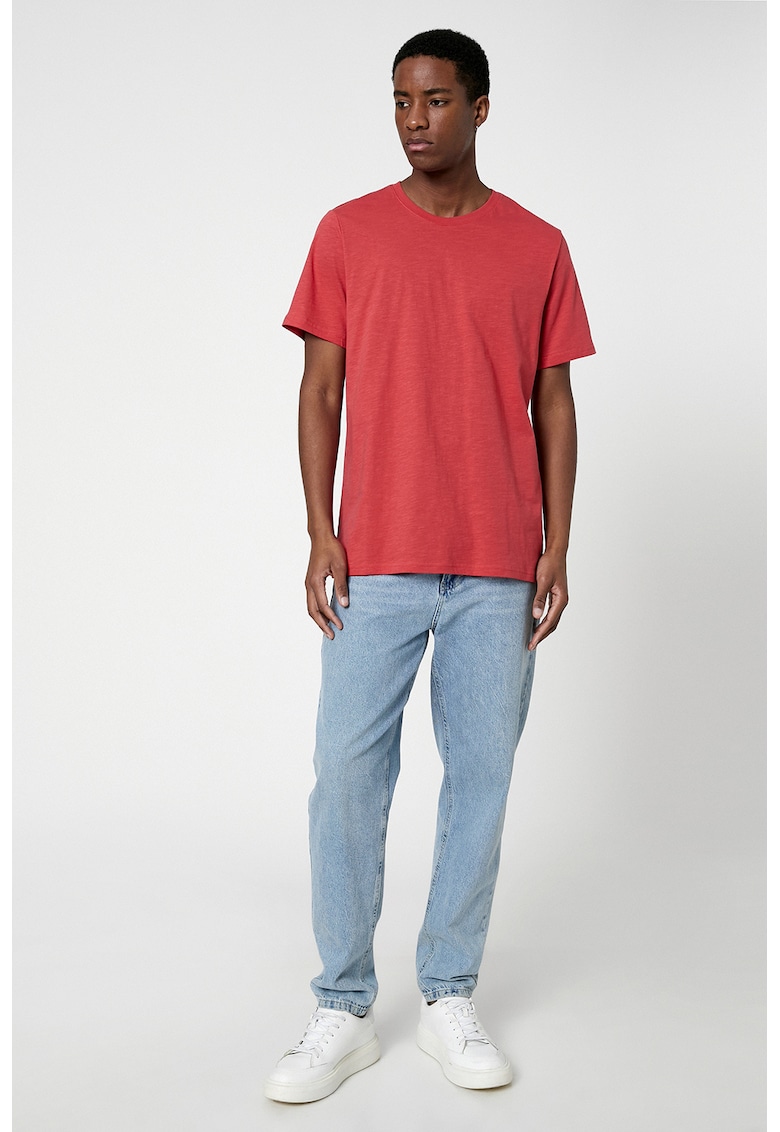 Tricou uni cu decolteu la baza gatului