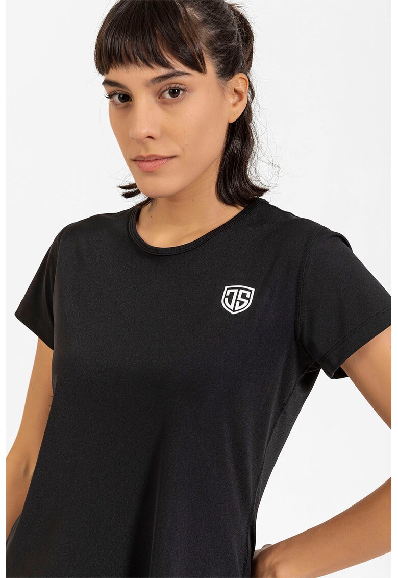 Tricou cu decolteu la baza gatului