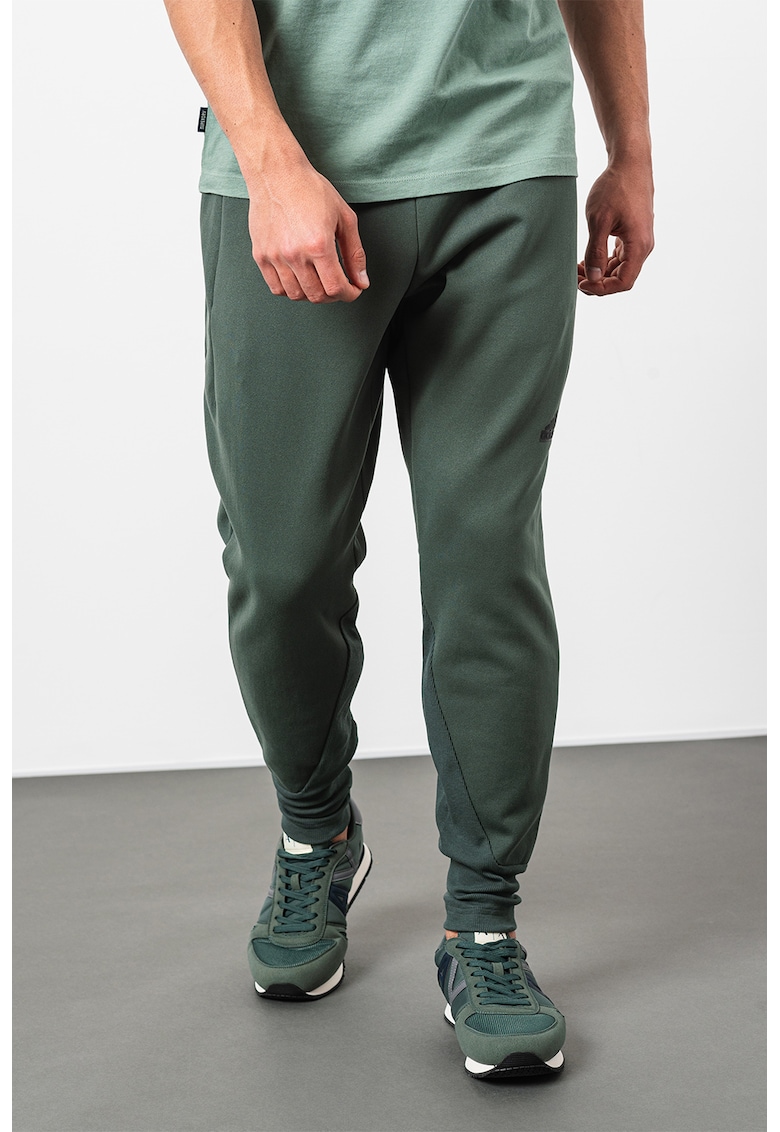 Pantaloni de trening cu croiala conica si buzunare laterale M Z.N.E