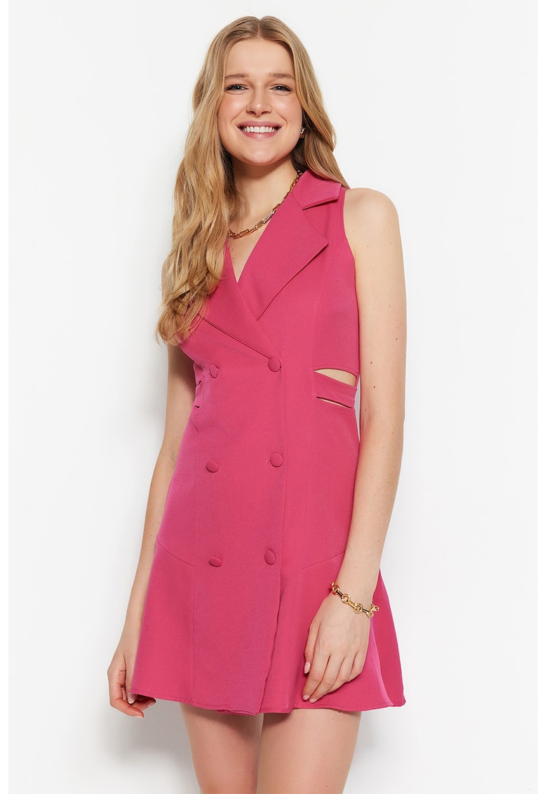 Rochie-vesta cu doua randuri de nasturi si revere decupate