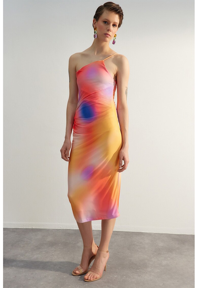 Rochie cu imprimeu tie-dye si decolteu asimetric