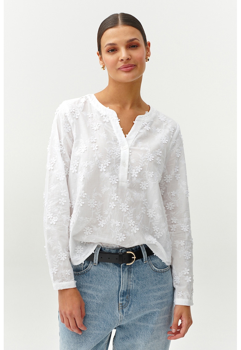 Bluza cu broderii florale