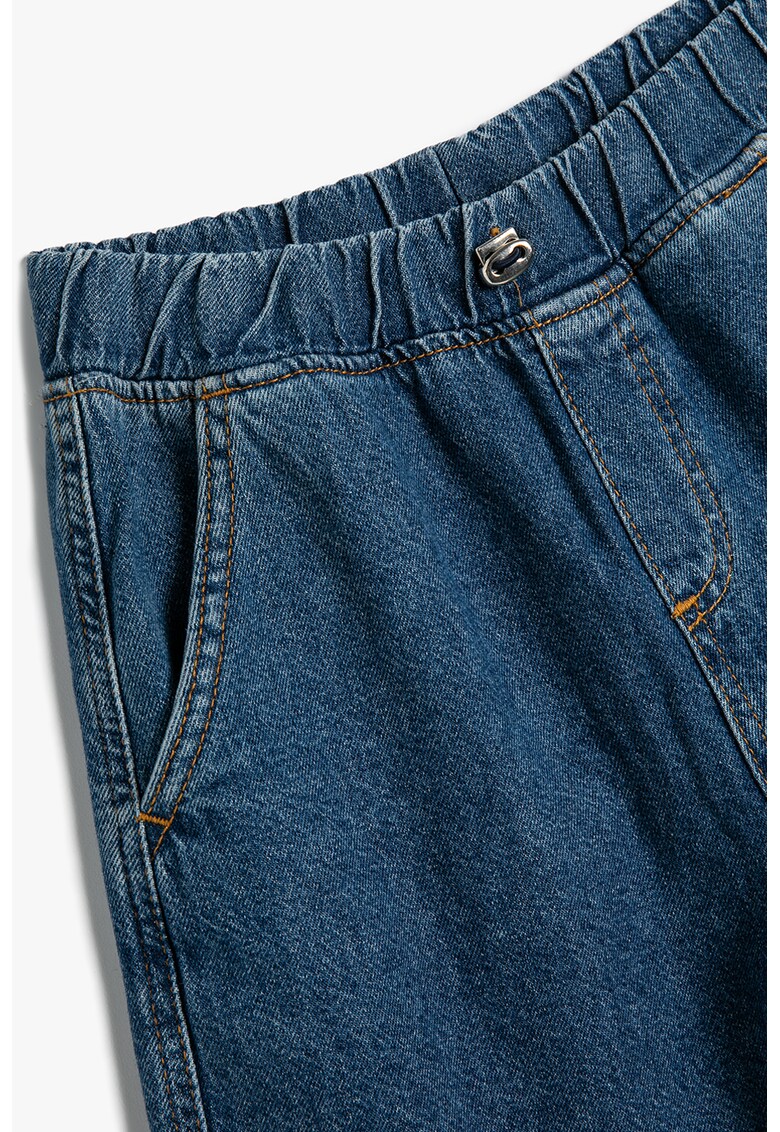 Pantaloni relaxed fit de denim cu talie ajustabila