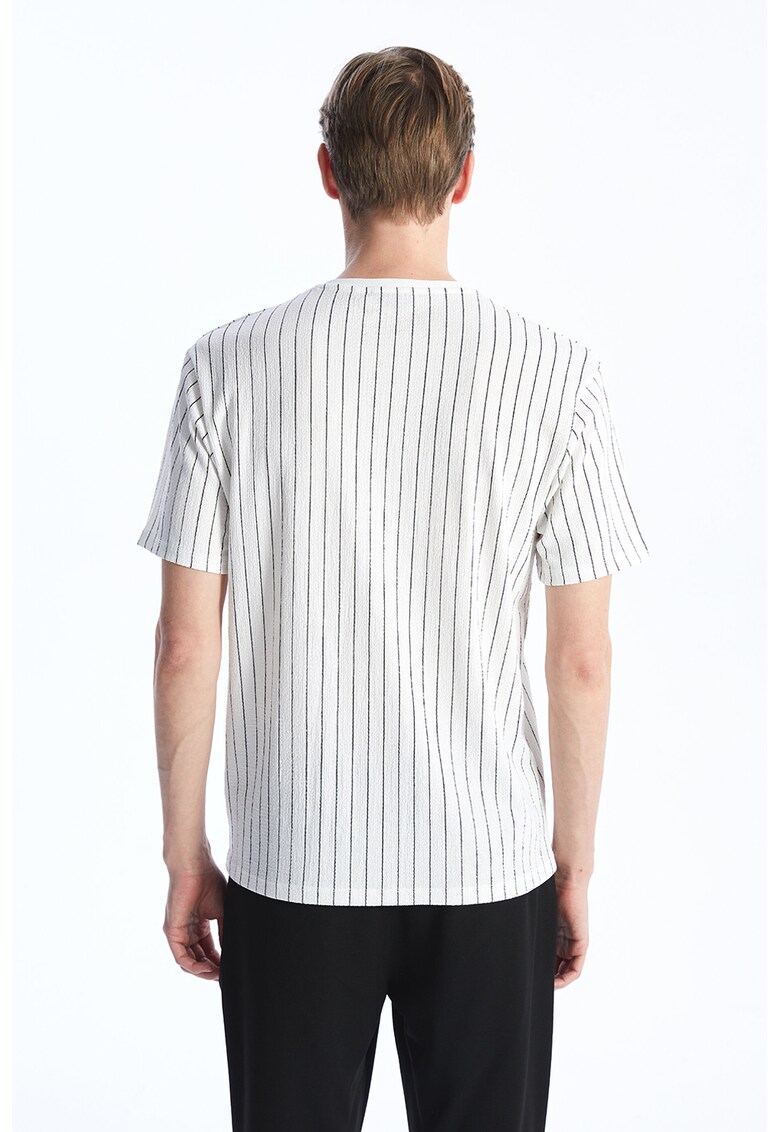 Tricou in dungi cu decolteu rotund