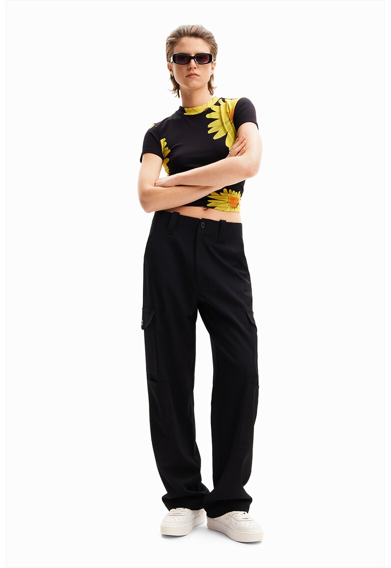 Tricou crop cu model grafic