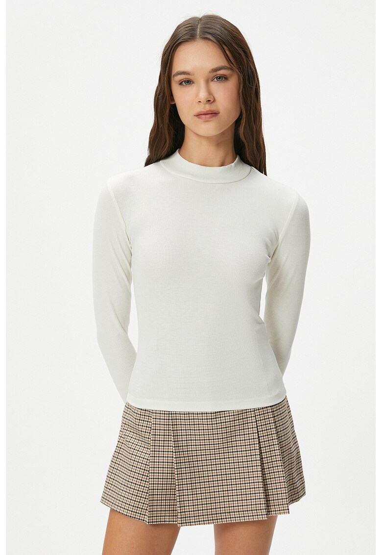 Bluza cu striatii si guler scurt