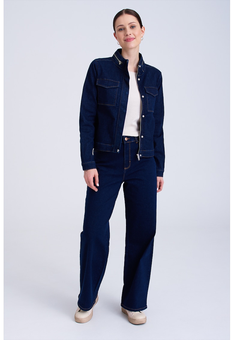 Jacheta de denim cu buzunare pe piept
