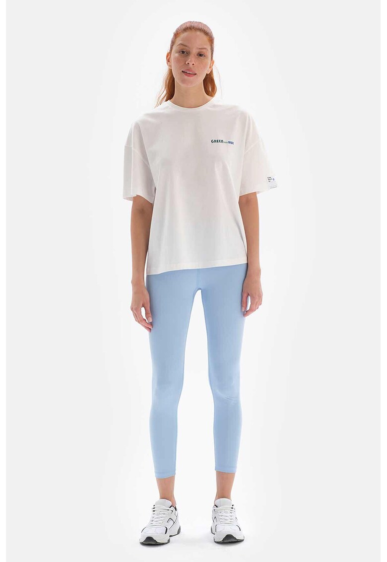 Tricou lejer cu imprimeu geometric pe partea din spate