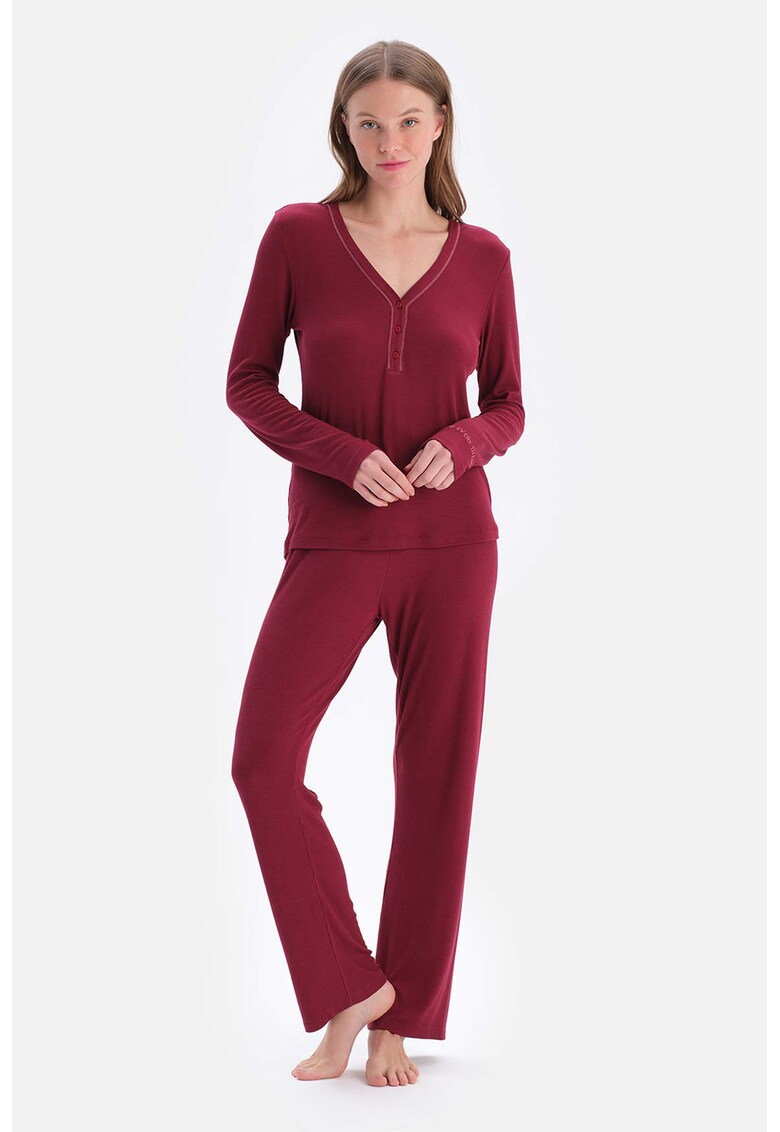 Pijama cu decolteu in V