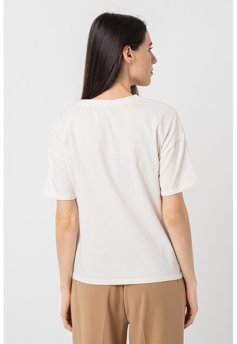 Tricou cu decolteu in V si broderie