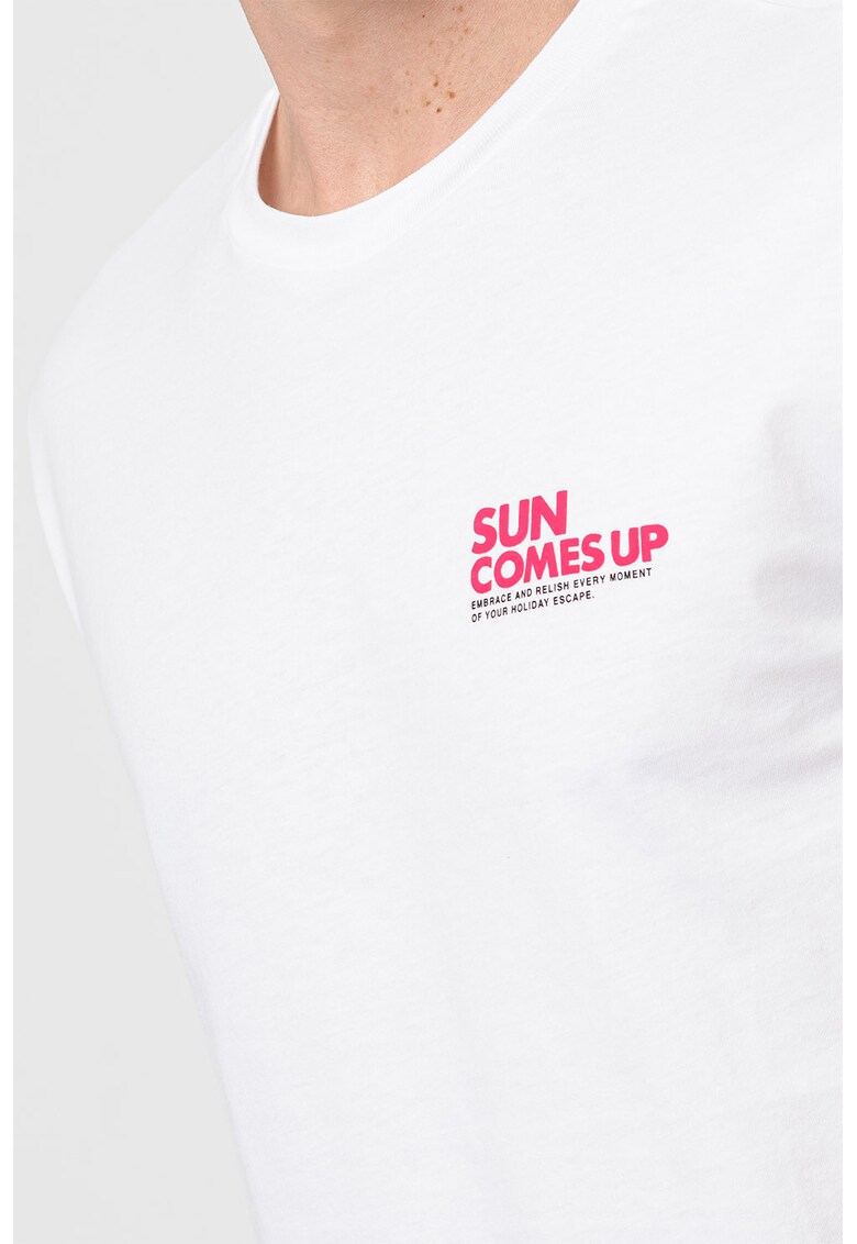 Tricou cu decolteu la baza gatului si imprimeu grafic
