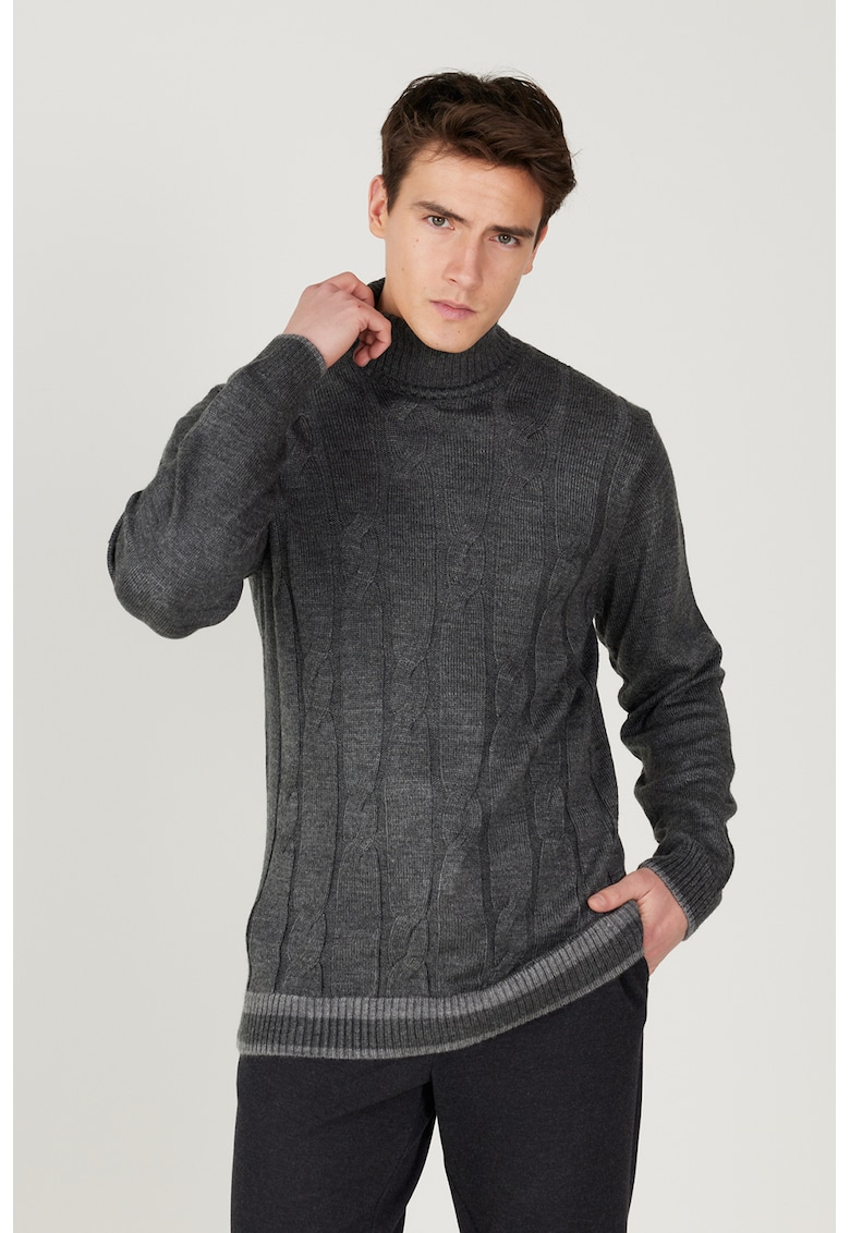 Pulover cu guler inalt si aspect torsade Pulover cu guler inalt si aspect torsade