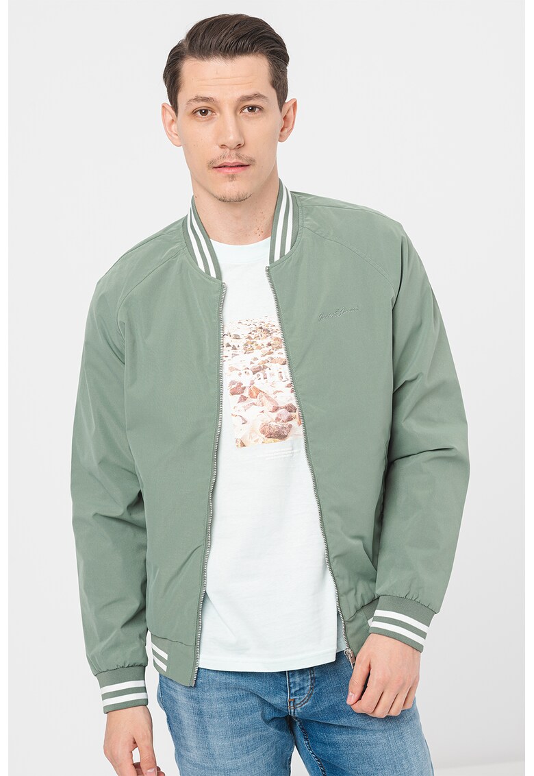 Jacheta bomber cu maneci raglan