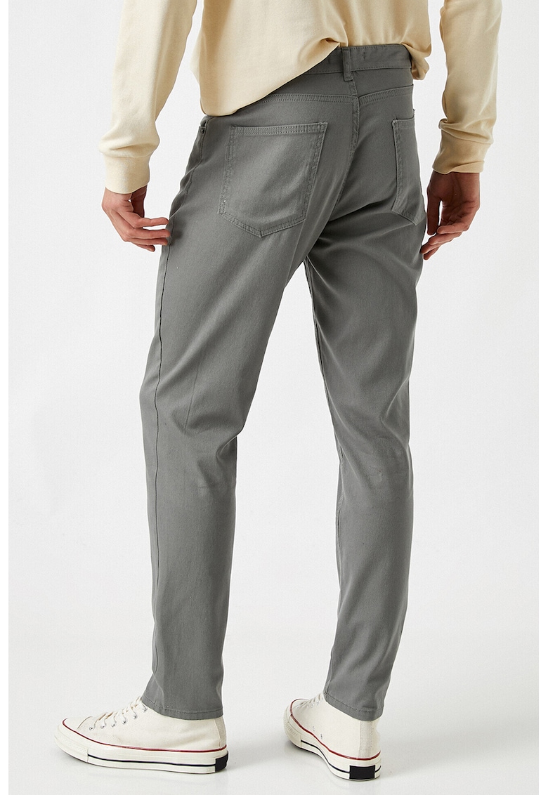 Pantaloni chino slim fit cu talie medie