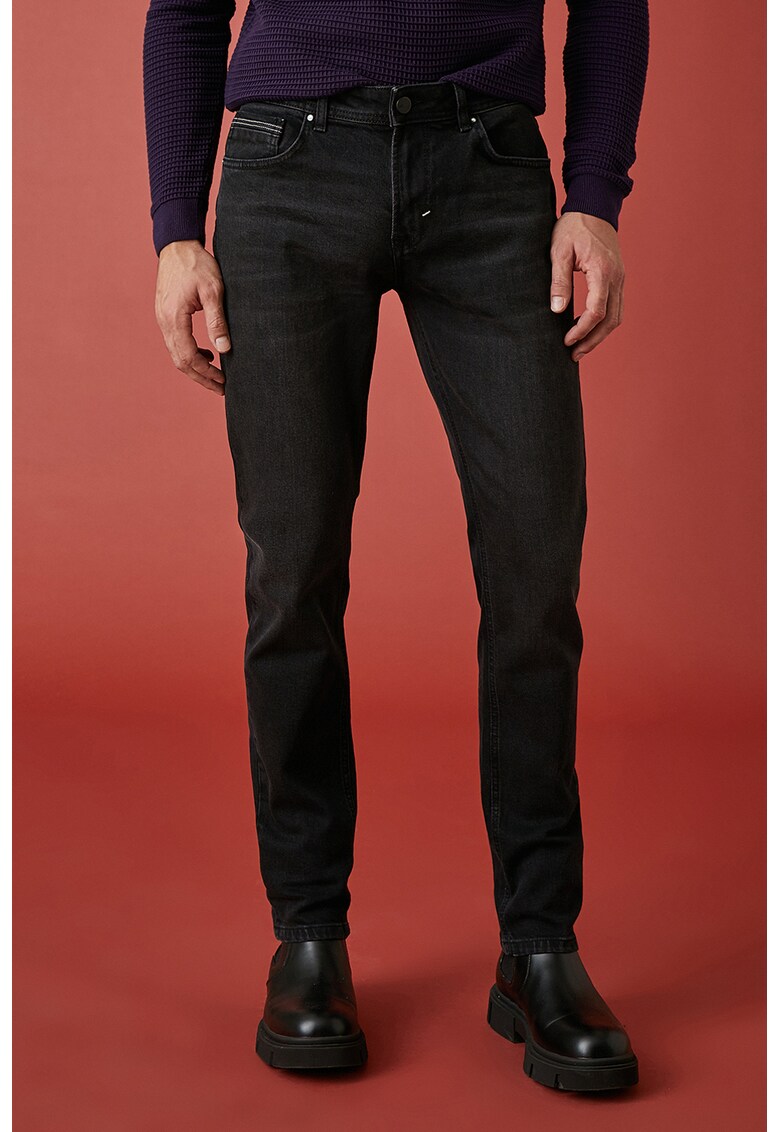 Blugi uni slim fit