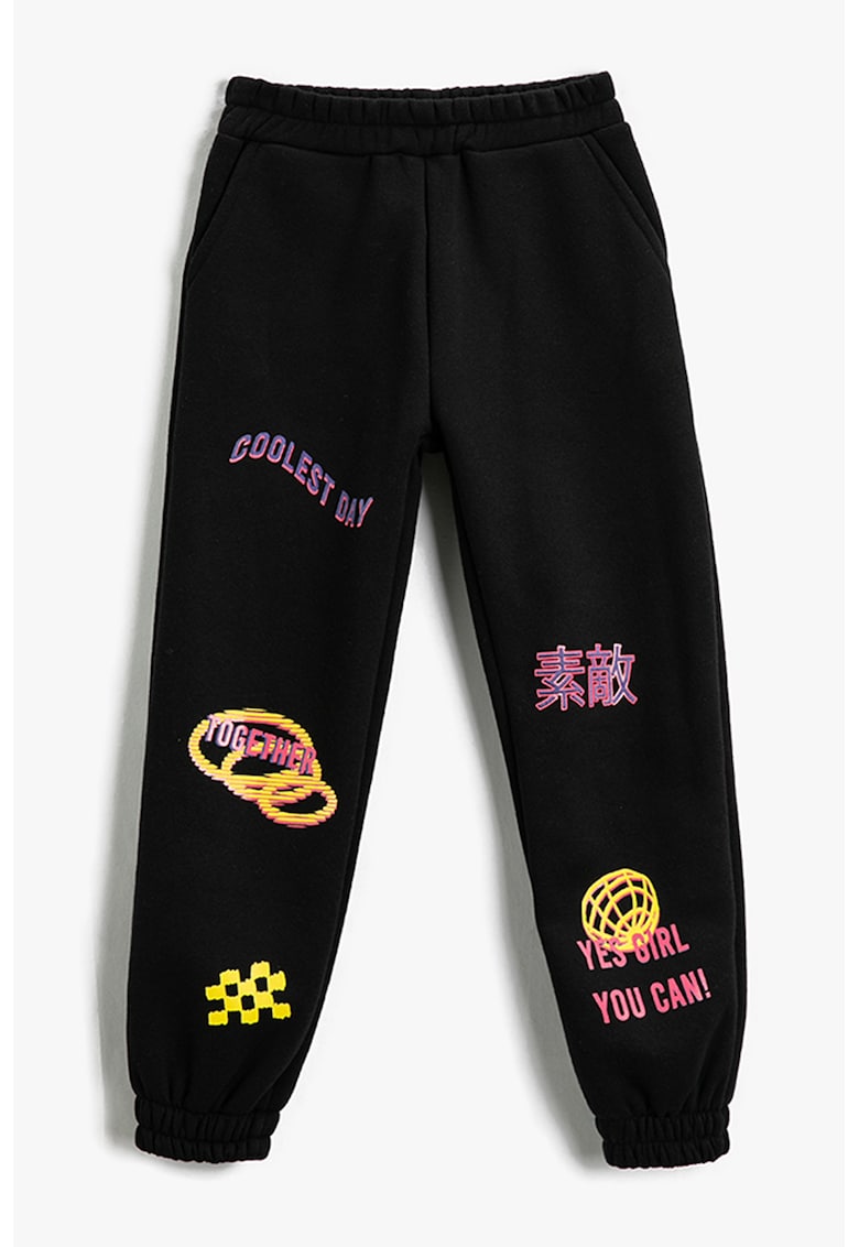 Pantaloni de trening cu imprimeu si buzunare laterale