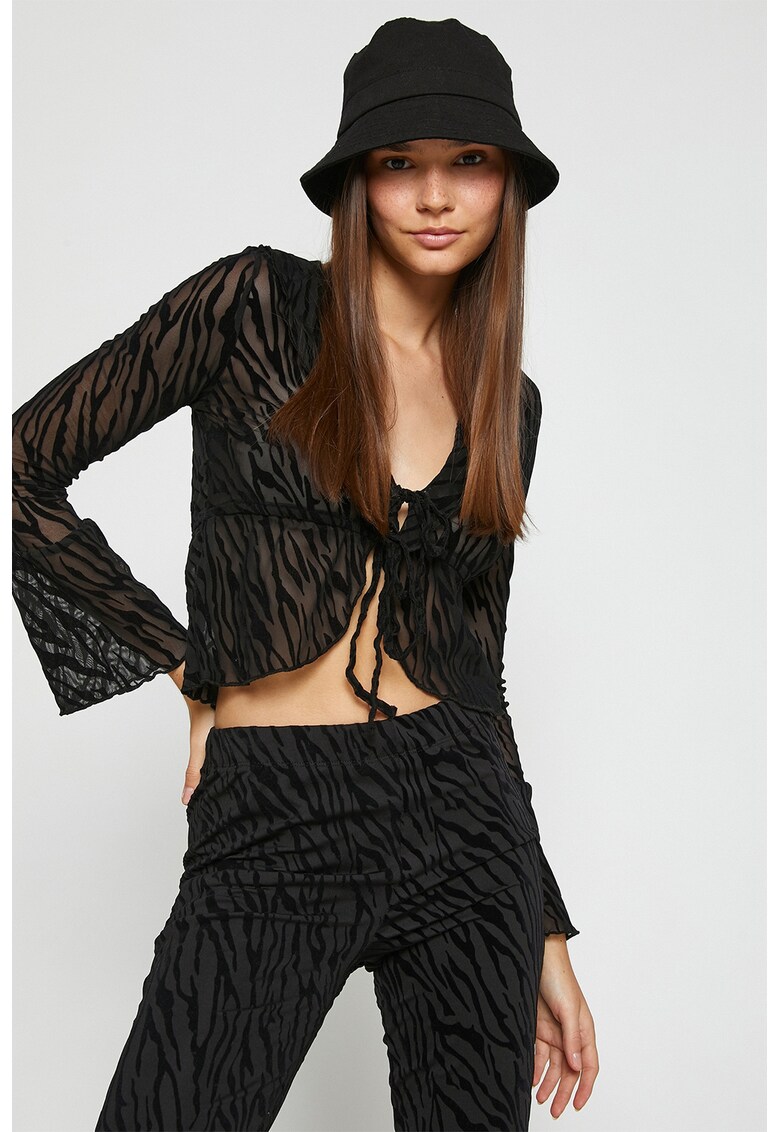 Top cu animal print si model semitransparent