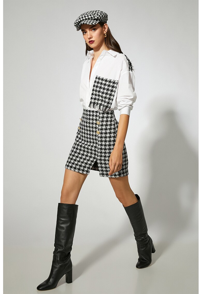 Fusta cu talie inalta si model houndstooth