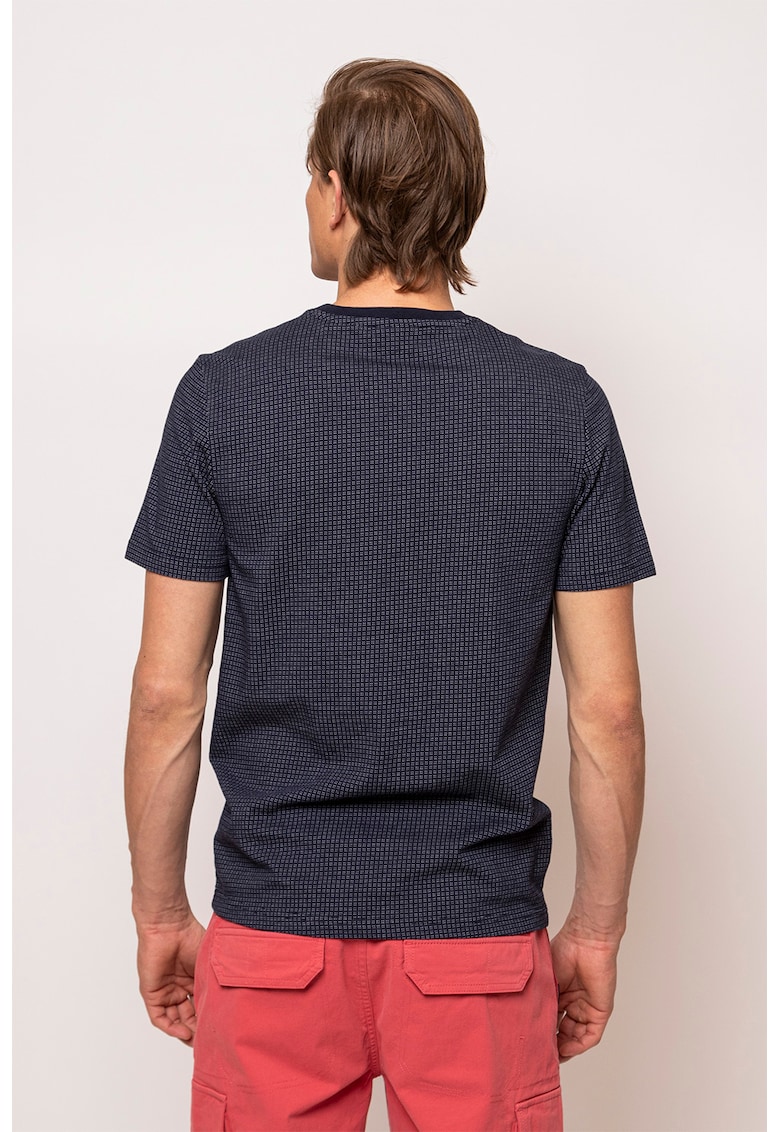 Tricou cu decolteu la baza gatului Mallen