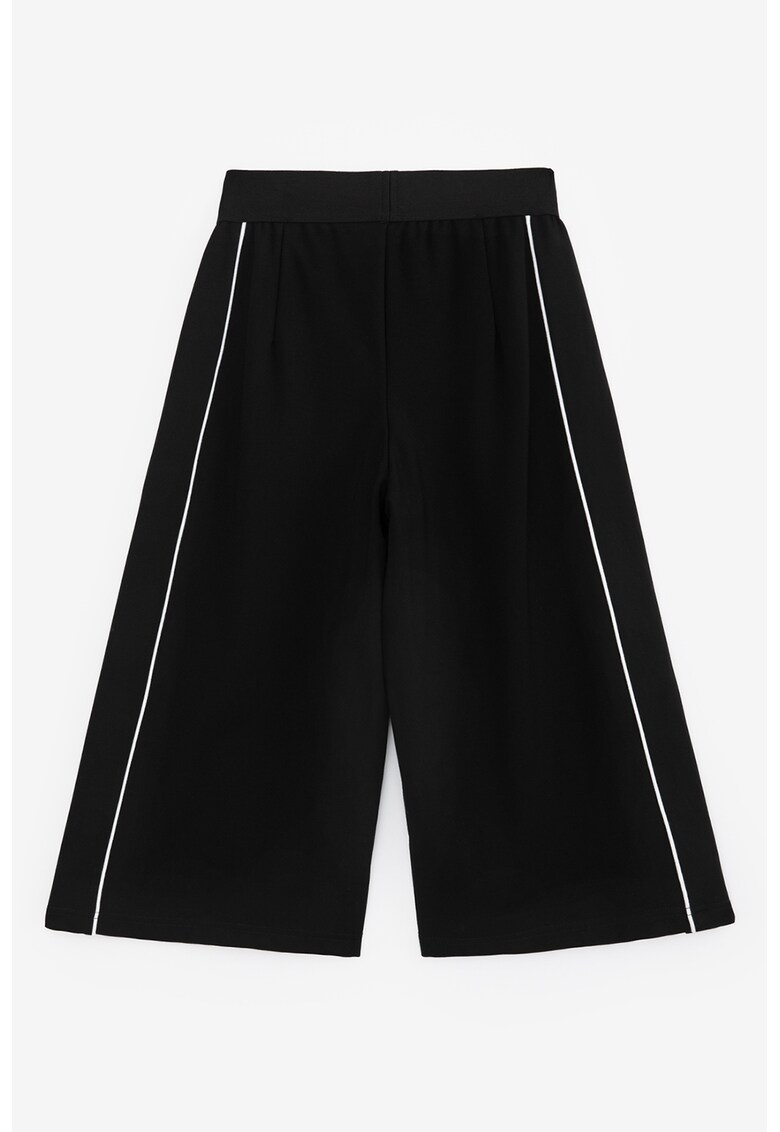Pantaloni capri cu croiala ampla