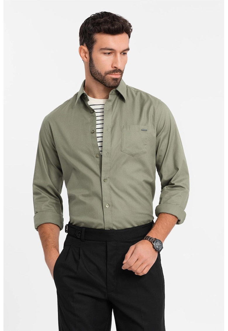 Camasa regular fit cu buzunar aplicat pe piept