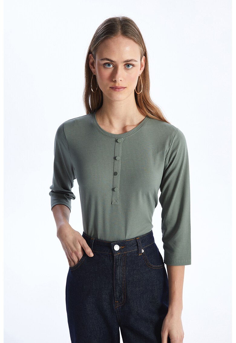 Bluza striata cu decolteu henley