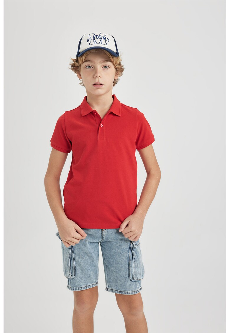 Tricou polo cu fenta cu nasturi
