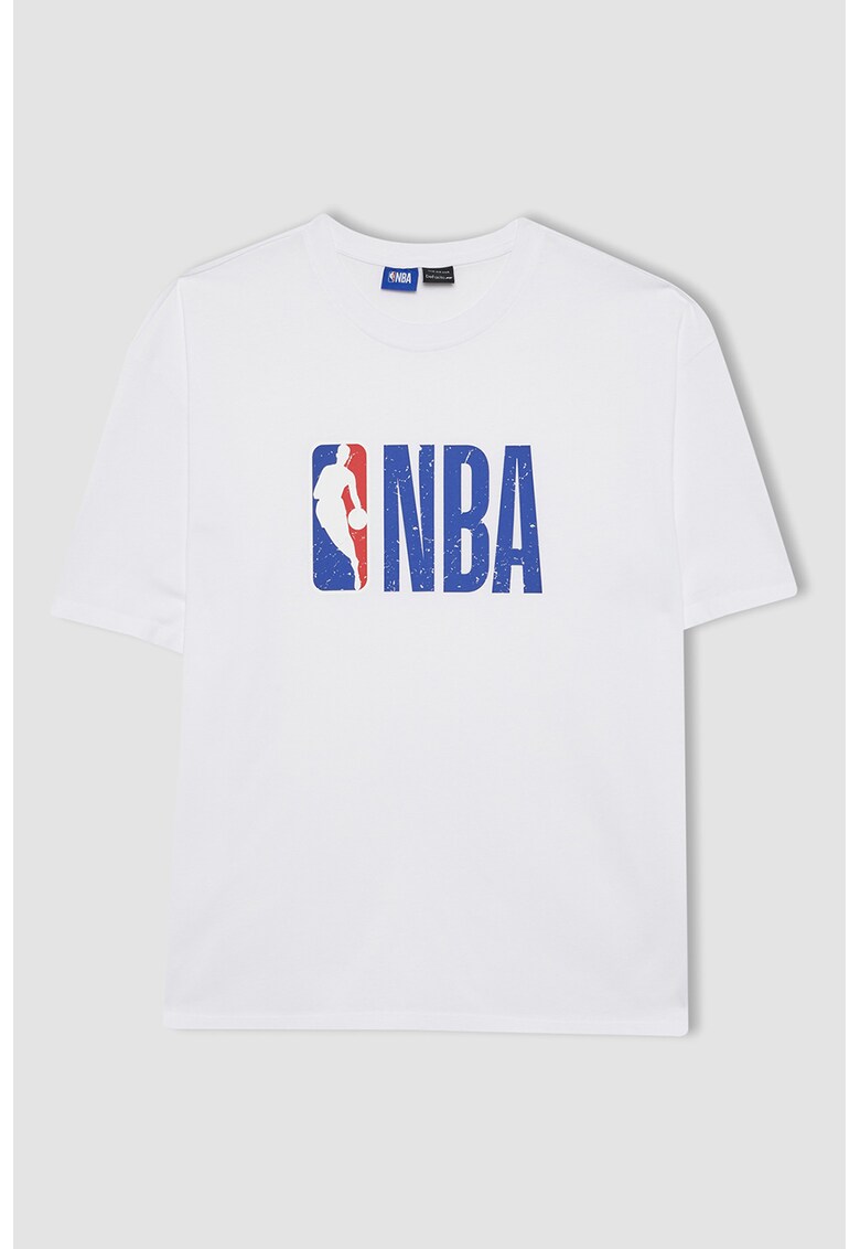 Tricou cu imprimeu text si decolteu la baza gatului