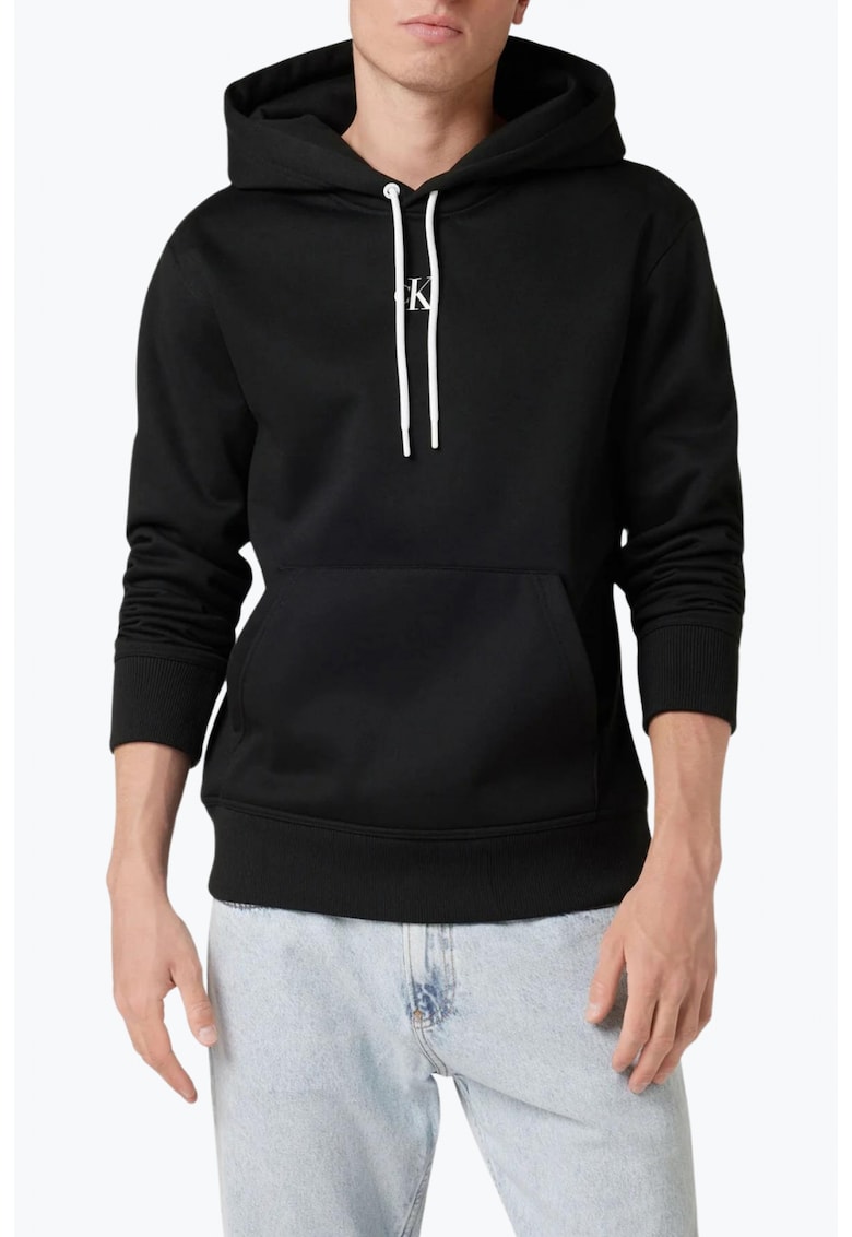 Hanorac barbati cu imprimeu cu logo pe spate si croiala Regular fit negru