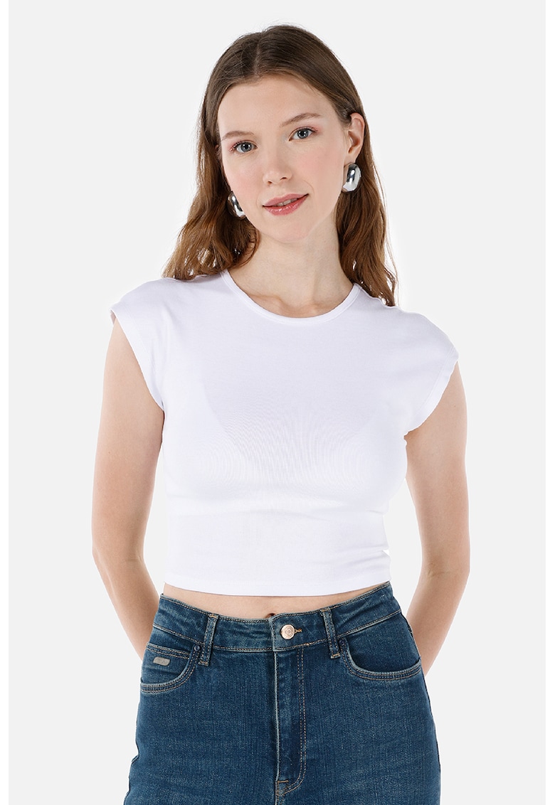 Tricou crop cu decolteu la baza gatului