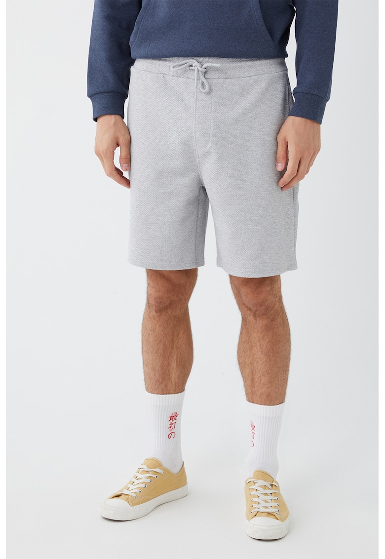 Pantaloni scurti cu snur