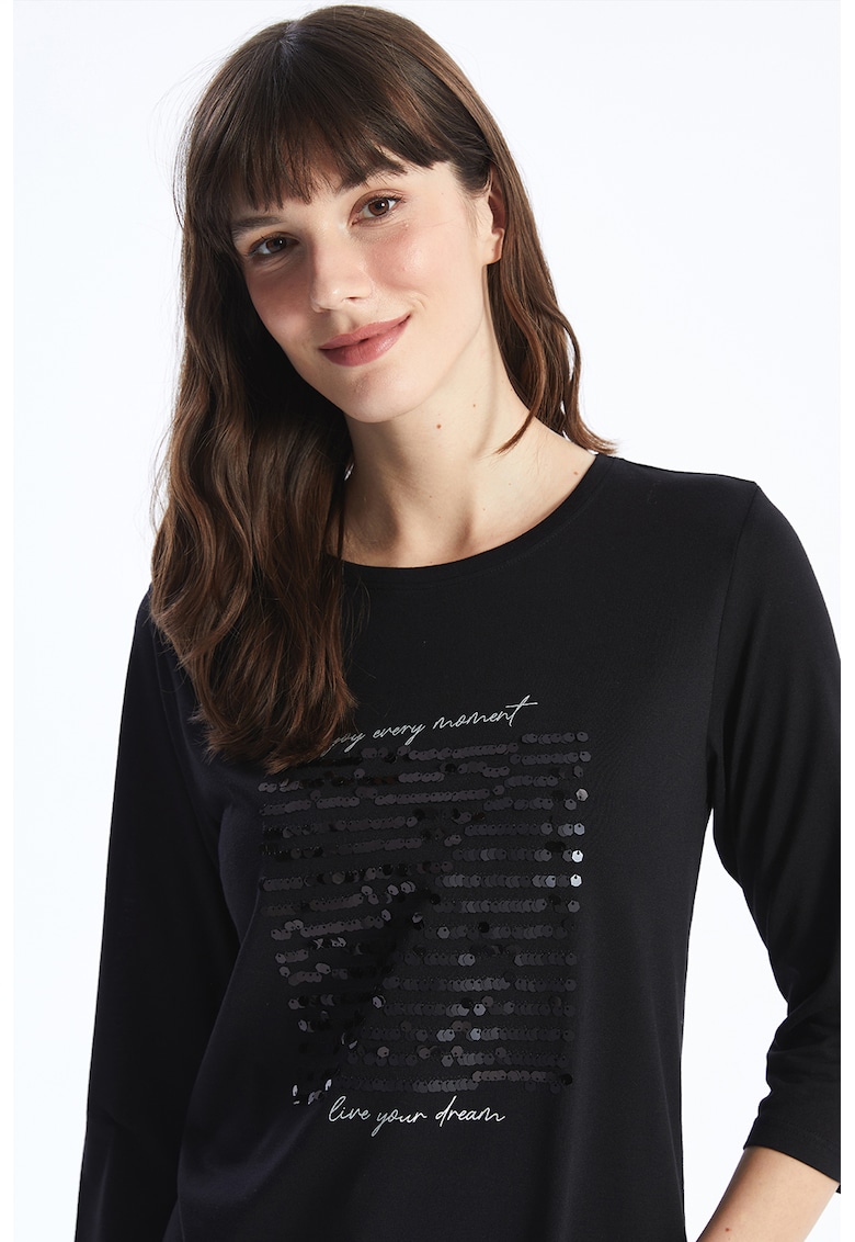 Bluza cu aplicatii cu paiete